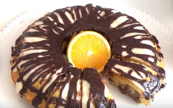 Sočan narandža kolač! Sve se muti u jednoj posudi! (VIDEO RECEPT)