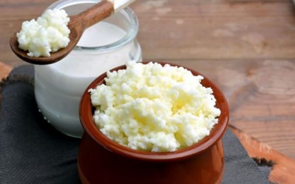 Zašto je kefir bolji od jogurta? Toliko je zdrav da ga zovu magično mleko! (VIDEO)
