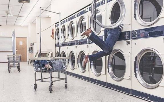 Evo kako da sprečite da vam se garderoba skupi ili razvuče pri pranju!