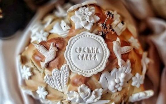 Slavski kolač, najbolji recept za testo i ukrase! (VIDEO)