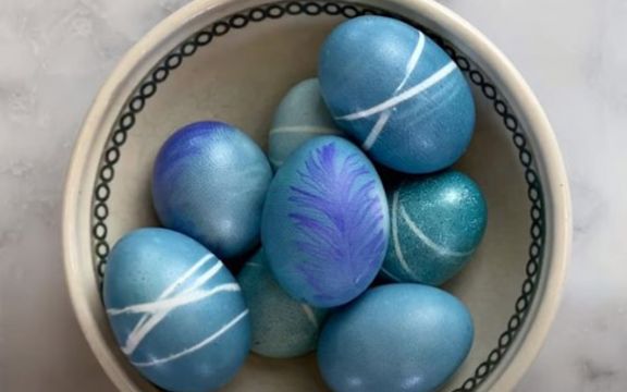 Farbanje jaja: Tirkiznu boju je najteže dobiti, evo rešenja!