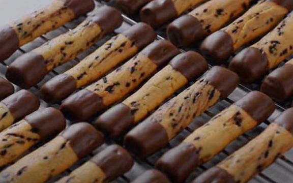 Frulice od testa i čokolade! Jednostavan recept! (VIDEO)
