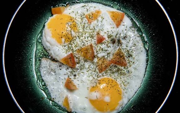 Kako se najbolje prže krompirići, jaja i meso?!