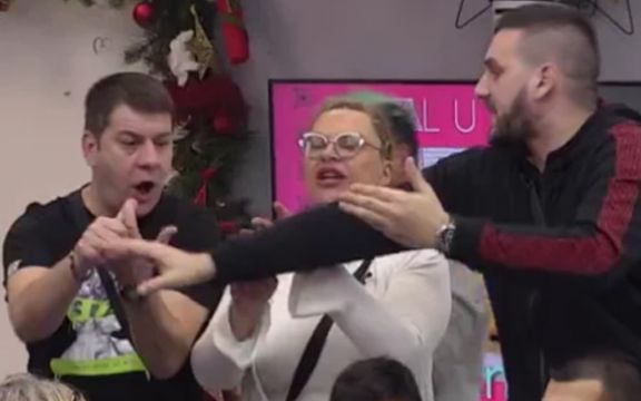 Marija Kulić izgubila glasne žice u svađi sa Ivanom! (VIDEO)