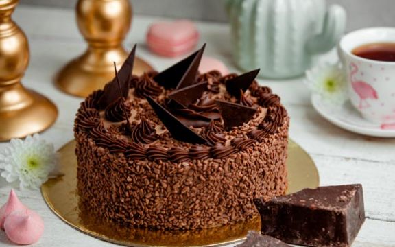 Torta Carica, fantastična poslastica za vaša slavlja! (RECEPT)