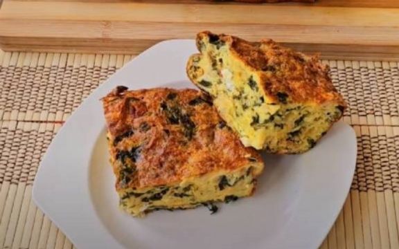 Sjajna ideja za doručak: Pita sa spanaćem i sirom (VIDEO)
