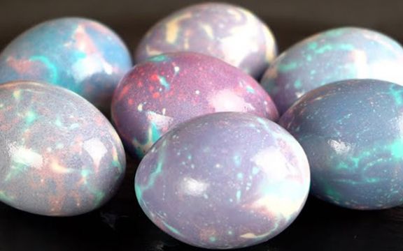 Farbanje vaskršnjih jaja: Dobićete nebeske boje! (RECEPT)