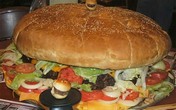 Najveći sendvič Južne Amerike težak 700 kilograma! (Video)