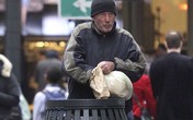 Ričard Gir šokirao prolaznike usred Njujorka! Zamenili ga s beskućnikom! (Foto)