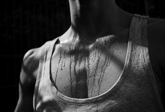 Hiperhidroza - prekomerno znojenje! Ove metode će vas rešiti problema!