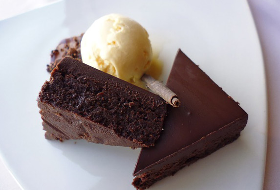 Savršena čokoladna glazura za tortu! Čvrsta, glatka, ne lepi se za nož! ..