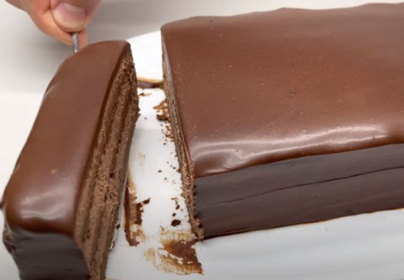 Čokoladna torta, bez brašna! Topi se u ustima! (RECEPT)