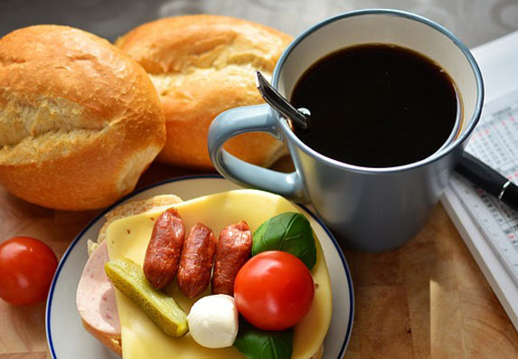 Obilan doručak je tajna najefikasnijeg mršavljenja! Bez vraćanja kilograma!