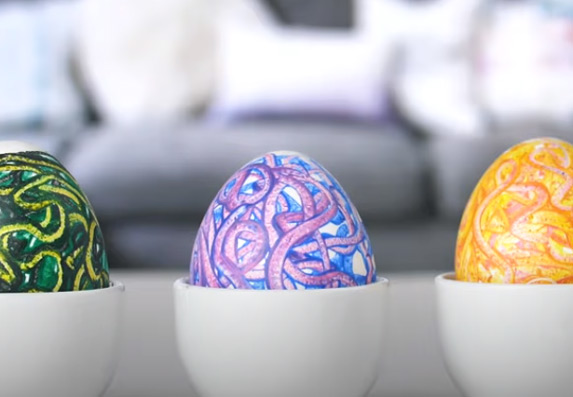 Šarena jaja za Vaskrs na jednostavan način! (RECEPT)