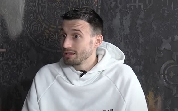 Aleksa Avramović usred emisije lomio tanjire! (VIDEO)