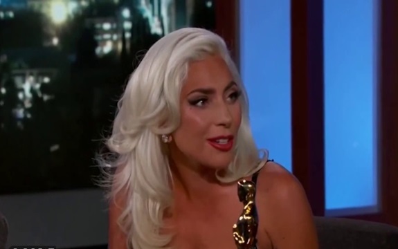 Lady Gaga se oglasila nakon navoda o trudnoći! (VIDEO)