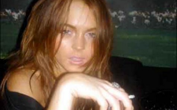 Pijana Lindsay Lohan pala preko kaktusa (Video)