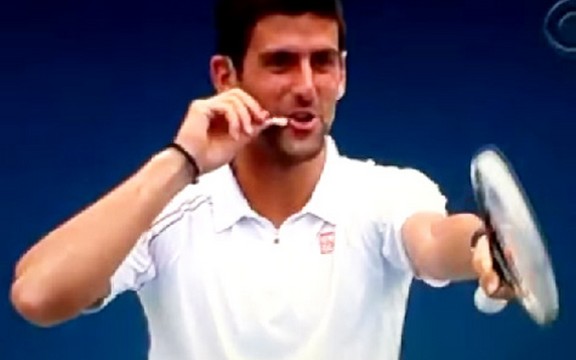 Novak Đoković ponovo u centru pažnje, pogledajte kako je zabavio publiku (Video)