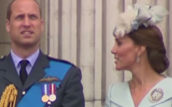 Kejt Midlton i Princ Vilijam pružali podršku Novaku Đokoviću – haljinom kopira Megan?!