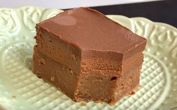 Čokoladni, kremasti kolač bez jaja! (VIDEO RECEPT)