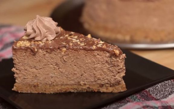 Ferrero torta bez pečenja! (VIDEO RECEPT)