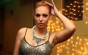 Ava Karabatić postala folk pevačica: Jako sam uzbuđena i srećna zbog Ljubavnice (Video)