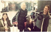  Kristina i Nataša Bekvalac spremne za porodično putovanje sa ćerkicama (Foto) 