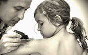 Ivana Stamenković Sindi uživa sa ćerkom u Grčkoj, mala Petra dobila i tetovažu! (Foto)