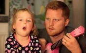 Preslatko: Tata i ćerka pevaju pesmicu kako bi oterali babarogu iz mraka (Video)
