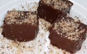 Najčokoladniji kolač na svetu od samo dva sastojka! (VIDEO RECEPT)